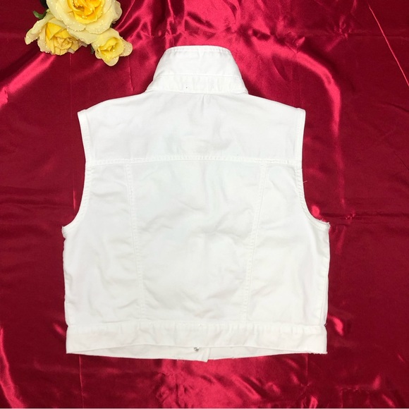 Versona White Denim Vest - Picture 9 of 9